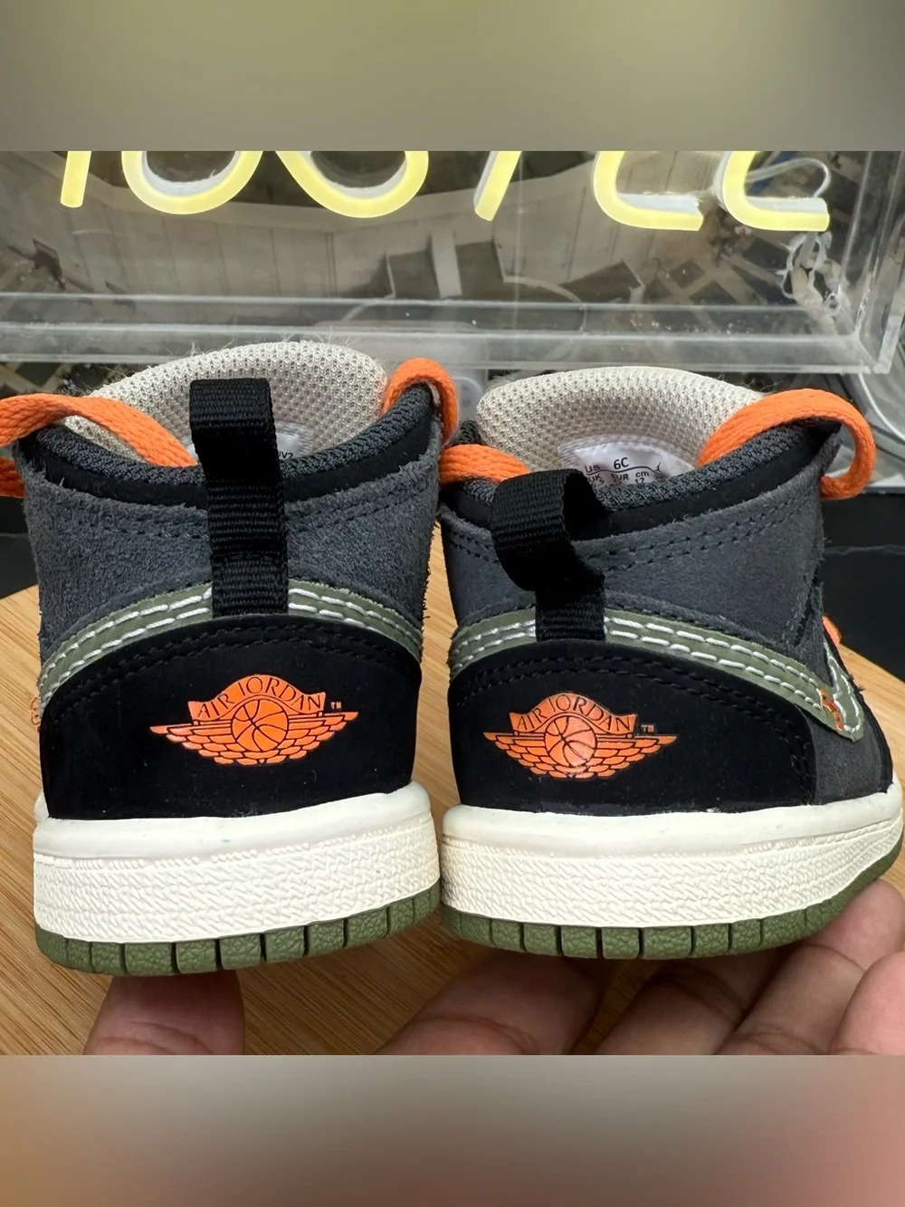 Air Jordan 1 Mid SE ‘Craft Anthracite Light Olive’ Toddler Sneakers Size 6C
